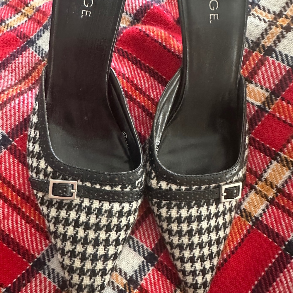 George Women’s [Insert Color] High Heels – Size 8.5 – Like New!